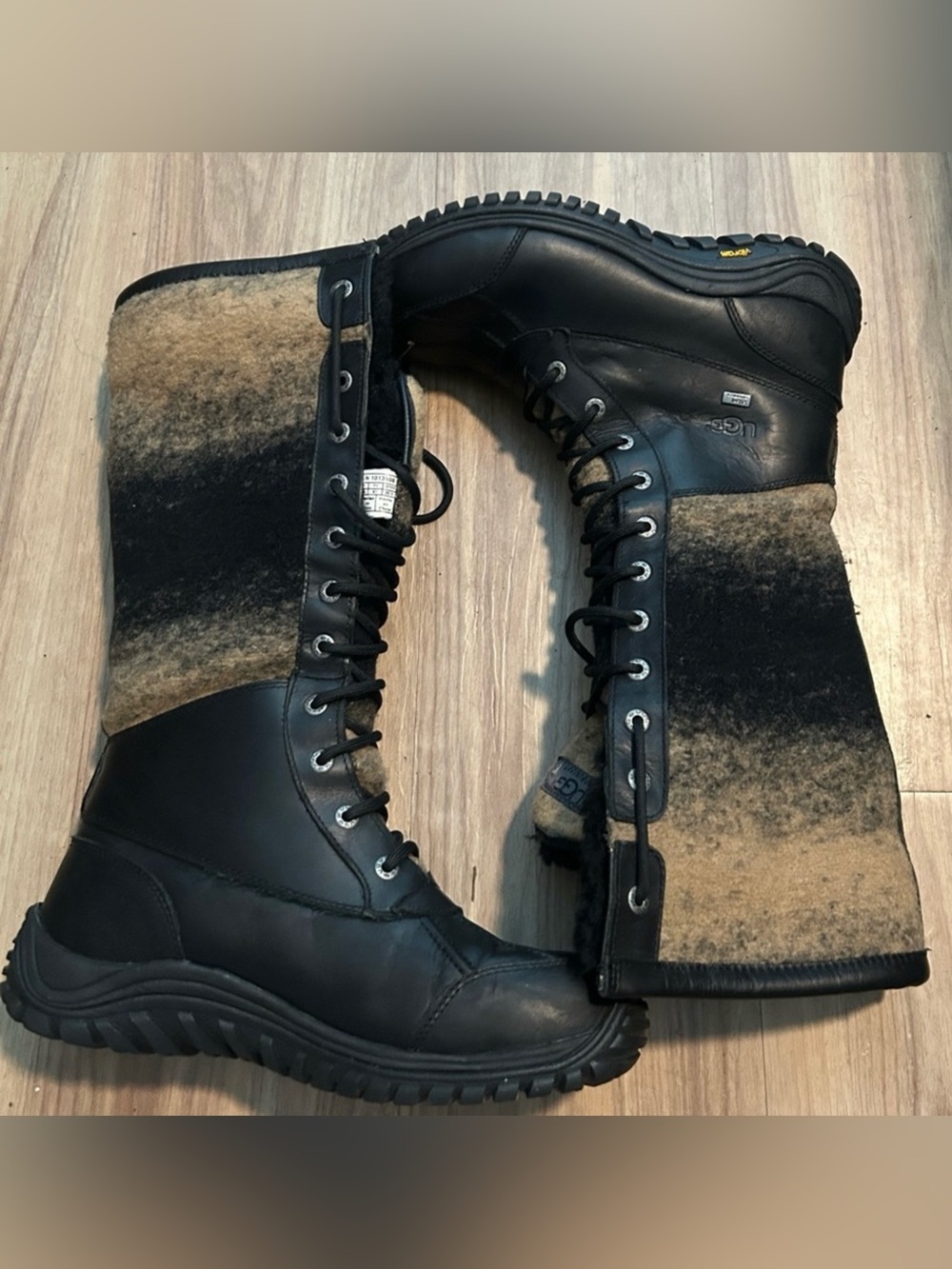 UGG Men's Black and Brown Wool-Panel Lace-Up Winter Boots